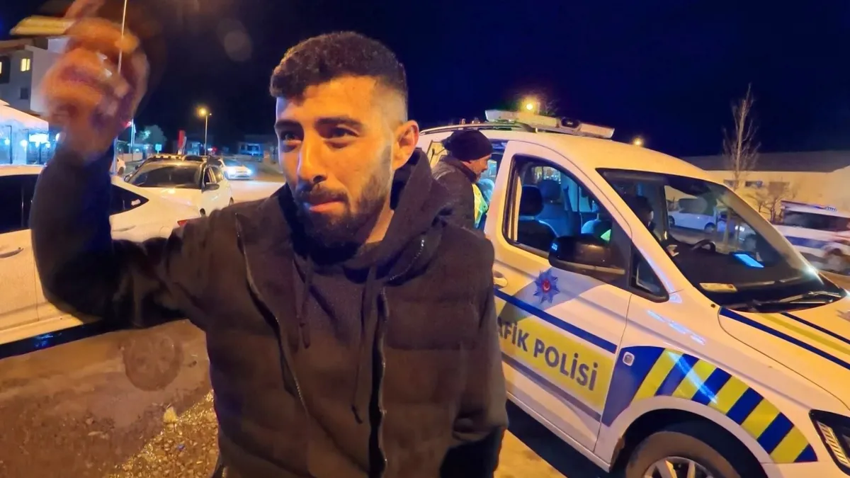 SON DAKİKA… Aksaray’da 1.25 promil alkollü yakalandı! Polisleri bile şoka uğrattı: On numara içtim! SON DAKİKA… Aksaray’da 1.25 promil alkollü yakalandı! Polisleri bile şoka uğrattı: On numara içtim!