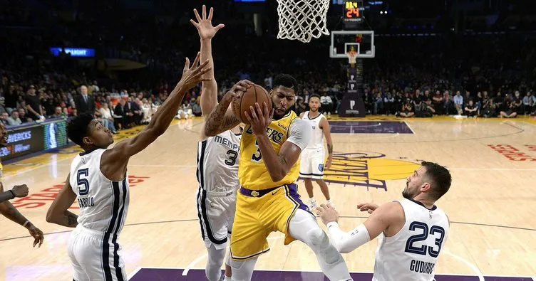 Anthony Davis 40 sayı attı, Lakers evinde galip