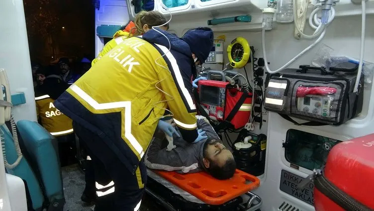 SON DAKİKA: Deprem sonrası mucize kurtuluşlar! Gözyaşları sel olup aktı!