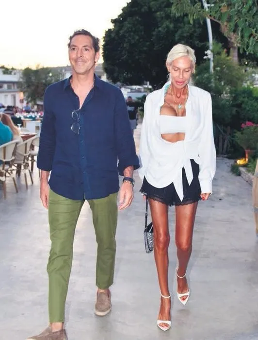 Aşkları gün yüzüne çıktı! İş insanı Raif Dinçkök ile Hande Demir Bodrum’da el ele görüntülendi!