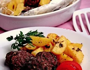 Fırın Torbasında Köfte Ve Patates