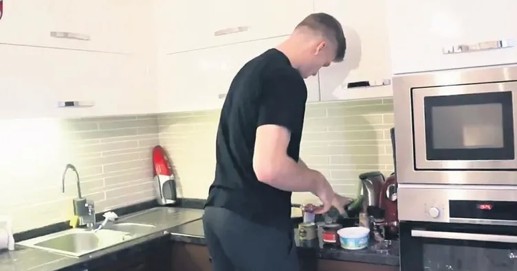 Hem usta golcü hem usta aşçı