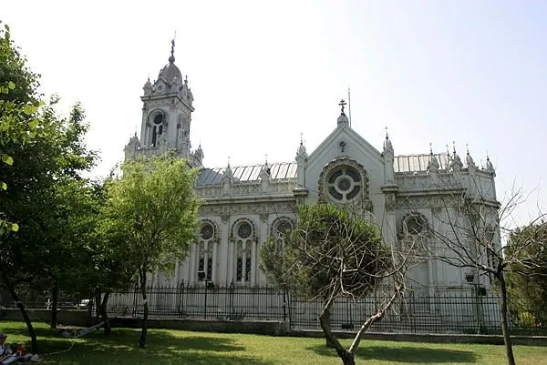 Demir Kilise açıldı
