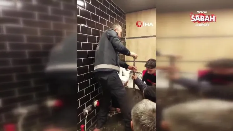 Kolunu kaptırdığı kıyma makinesiyle hastaneye kaldırıldı