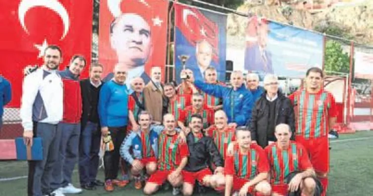 Efsaneler Önal için buluştu