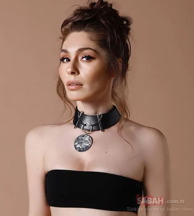 Meğer o ünlü şarkıcı kızıymış! 63 yaşındaki şarkıcı Emel Müftüoğlu’nun kızı annesinin yolundan gidiyor!