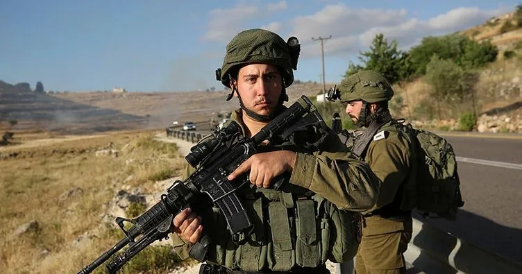 İşgalci İsrail güçlerinden Batı Şeria’daki Filistinli polislere gözaltı