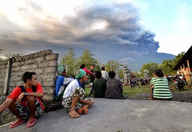 Agung Yanardağı yeniden faaliyete geçti