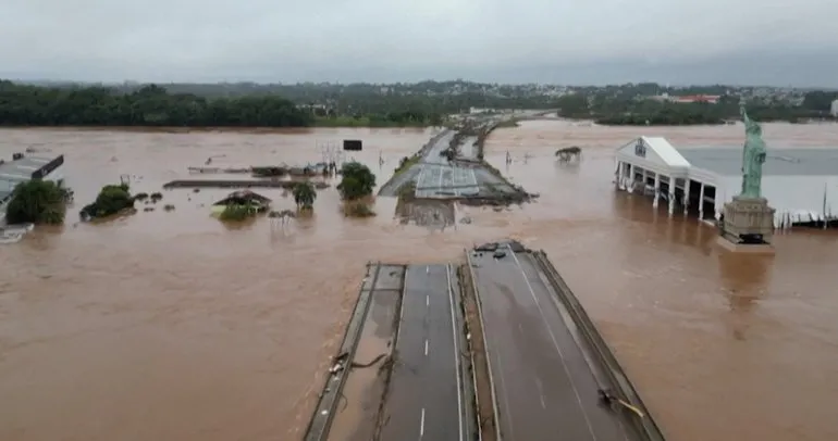 Brezilya’da felaket anları! Köprü sele kapıldı: 39 ölü