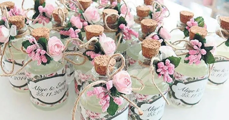 Maske nikah şekeri de oldu