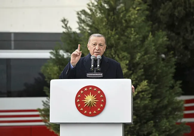 deprem-bolgesindeki-11-ilde-17-bin-902-konutun-temeli-atildi-baskan-erdogan-1-yil-icinde-teslim-edecegiz-1679587524138.jpg