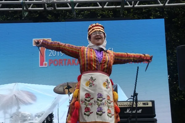 turkiye-kultur-yolu-festivali-portakal-cicegi-karnavaliyla-basladi-1712998340131.jpg