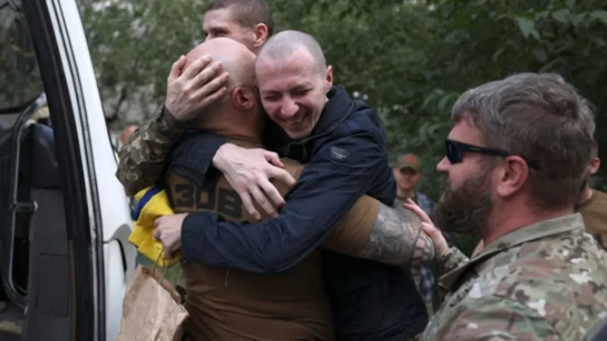 Rusya Ukrayna arasında esir takası gerçekleşti Rusya Ukrayna arasında esir takası gerçekleşti