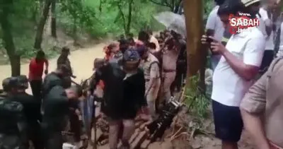 Hindistan’da iki bina çöktü: 12 ölü | Video