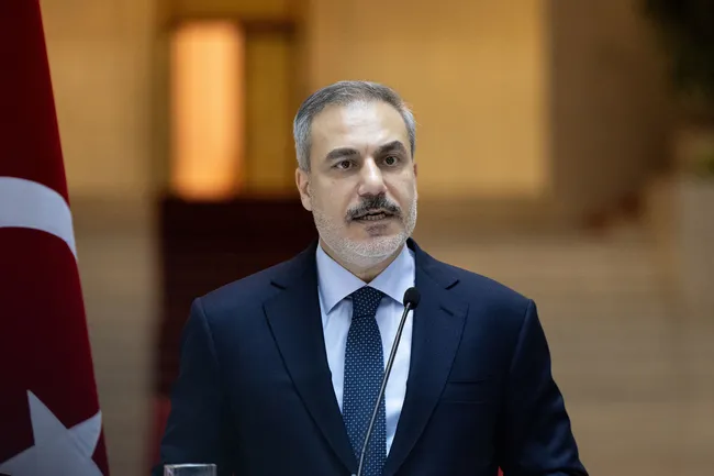 bakan-fidan-gazzeye-baris-icin-asker-de-gondeririz-1765480247343.jpg Bakan Fidan'dan Filistin mesajı: Gazze’ye barış için asker de göndeririz