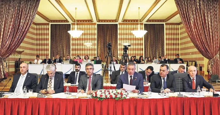 Komisyon, baro başkanlarıyla toplandı