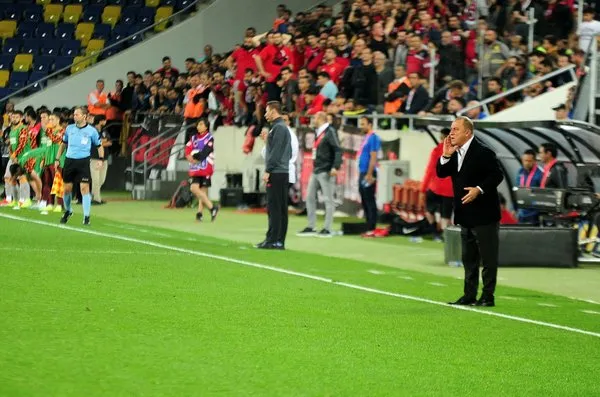 Galatasaray Teknik Direktörü Fatih Terim'den kadroda radikal değişiklik