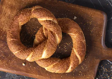 Pastaneleri kıskandıran çıtır simit tarifi! Dışı susam şöleni içi pufidik: Tam ölçülü ev yapımı gevrek...