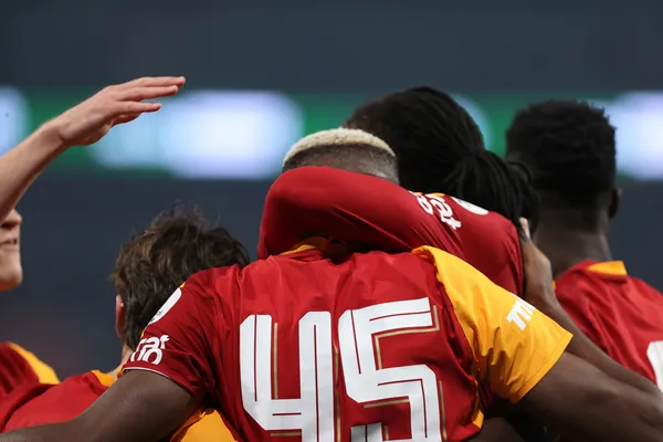 canli-super-ligde-konyaspor-galatasaray-maci-bir-gol-daha-geldi-1793382088324.jpg