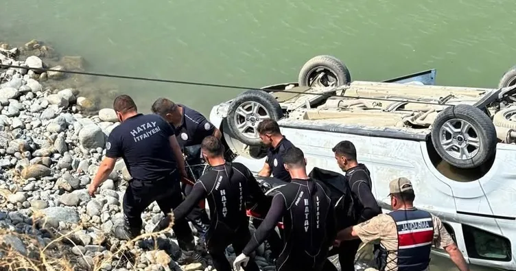 Dereye düşen otomobilin sürücüsü öldü
