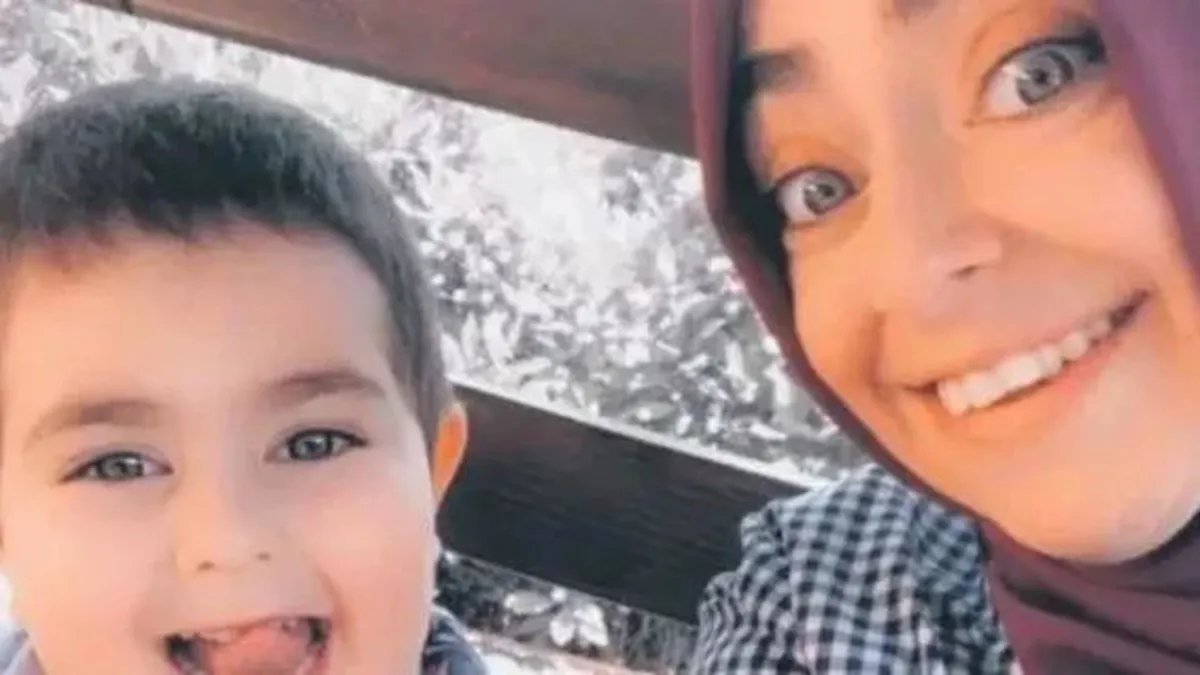 Eczacıya ilaç vererek oğlunun ölümüne sebep olmuşlardı: 2 kalfa mahkemeye çıktı! Eczacıya ilaç vererek oğlunun ölümüne sebep olmuşlardı: 2 kalfa mahkemeye çıktı!