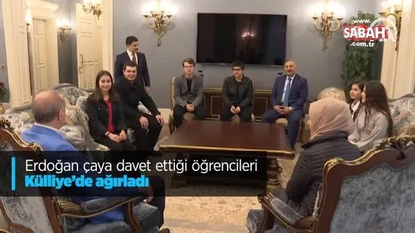 Erdoğan çaya davet ettiği öğrencileri Külliye'de ağırladı