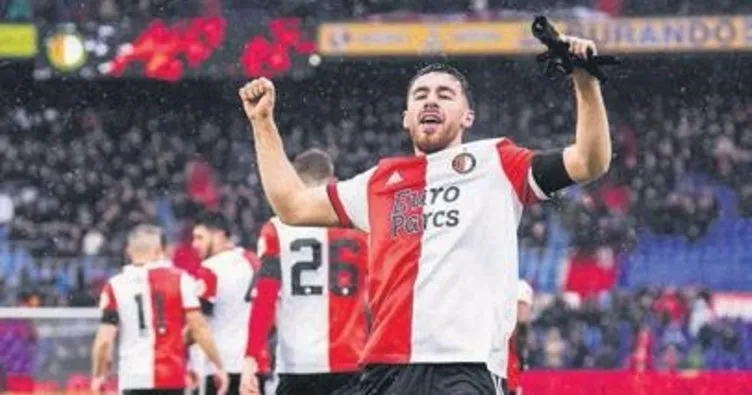 Orkun Kökçü atıyor Feyenoord coşuyor