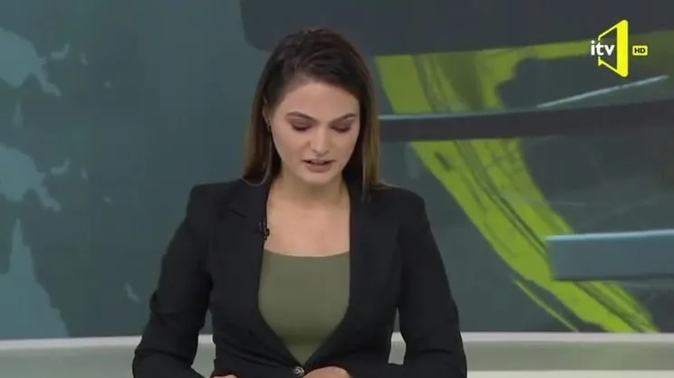 Son dakika: Azerbaycanlı spiker canlı yayında Ermenistan'dan kurtarılan köyleri anons ederken gözyaşlarına boğuldu! | Video