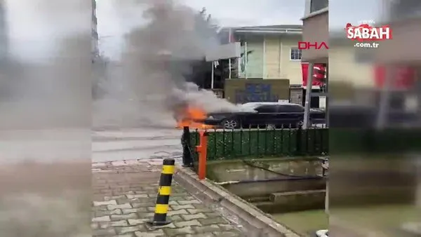 SON DAKİKA: İstanbul Ümraniye'de park halindeki otomobil alev alev yandı | Video