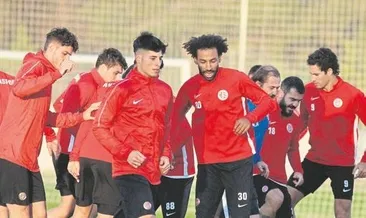 Akrepler işi sıkı tutuyor