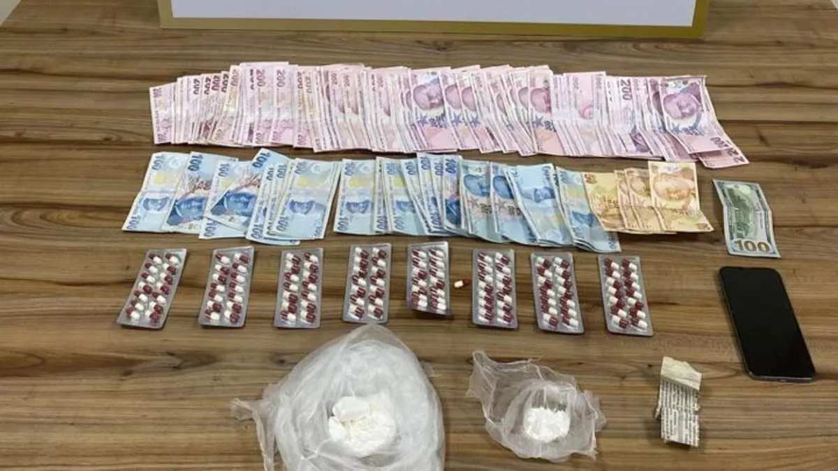 34 yıl hapis cezası ile aranıyordu: Operasyonla yakalandı! 34 yıl hapis cezası ile aranıyordu: Operasyonla yakalandı!