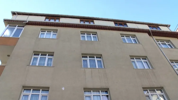 Bağcılar’da kan donduran olay: Eşini katletti! 500 km yol gitti: 1 kişiyi ağır yaraladı!