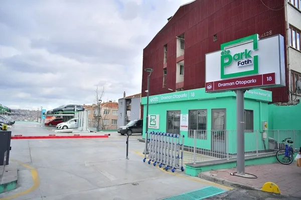 trafik-yogunlugunu-azaltmak-icin-fatih-belediyesinden-25otopark-hizmete-acildi-1736871684654.jpg