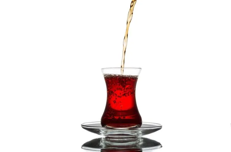 Çay tiryakileri dikkat! Sıcak çay tüketenler bir kez daha düşünsün! Ölümcül riski var…