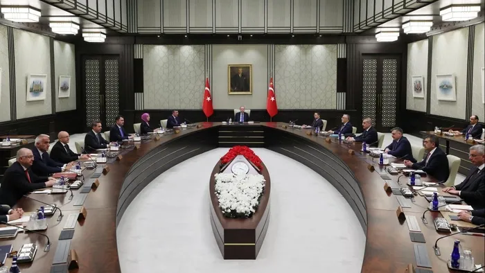 baskan-erdogan-kabineyi-bestepede-topluyor-iste-masadaki-kritik-gundem-maddeleri-1782794556631.jpg