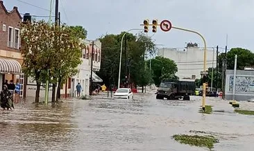 Arjantin’de şiddetli yağmur can aldı: Köprü ve yollar çöktü