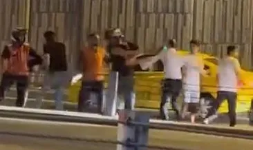 İstanbul Şişli'de minibüs şoförüne kasklı saldırı: O anlar kamerada! #istanbul