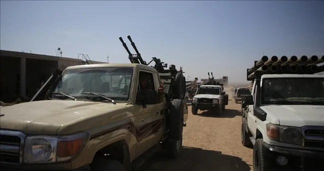 Deyrizor’da terör örgütü PKK/YPG ile Arap aşiretleri arasındaki çatışmalar Münbiç’e sıçradı Deyrizor’da terör örgütü PKK/YPG ile Arap aşiretleri arasındaki çatışmalar Münbiç’e sıçradı