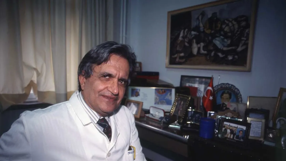 Prof. Dr. Hasan Hüsrev Hatemi hayatını kaybetti