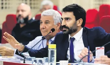 Meclis üyelerinden protesto