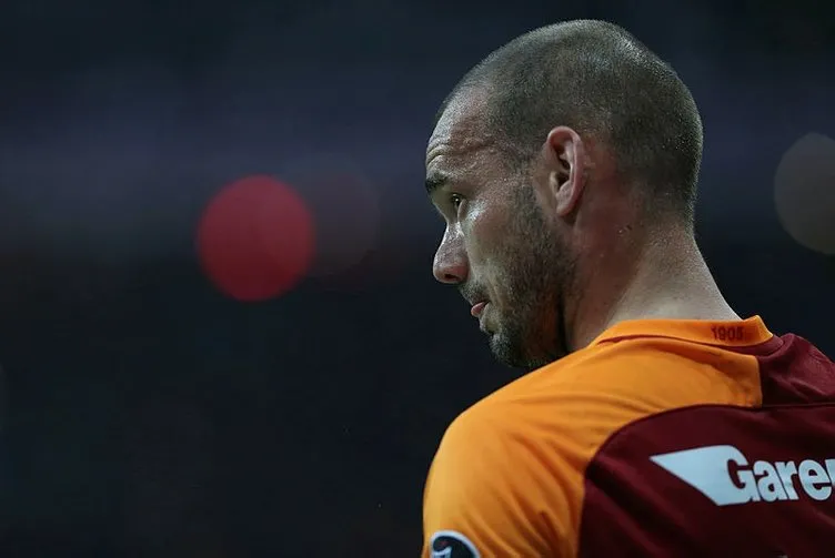 Son Dakika haberi: Galatasaray’ın eski yıldıızı Wesley Sneijder’e gözaltı şoku! Arabanın üstüne çıkıp...