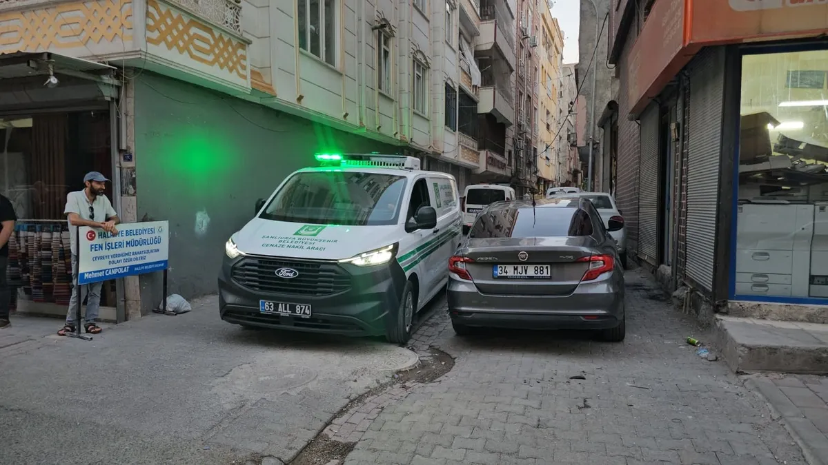 5 çocuk annesinin sır ölümü: Evden gelen ağır koku üzerine… 5 çocuk annesinin sır ölümü: Evden gelen ağır koku üzerine…