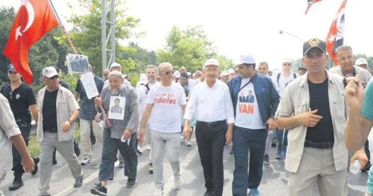 ‘Kim ihanet ediyorsa onlarla el ele yürüyor’