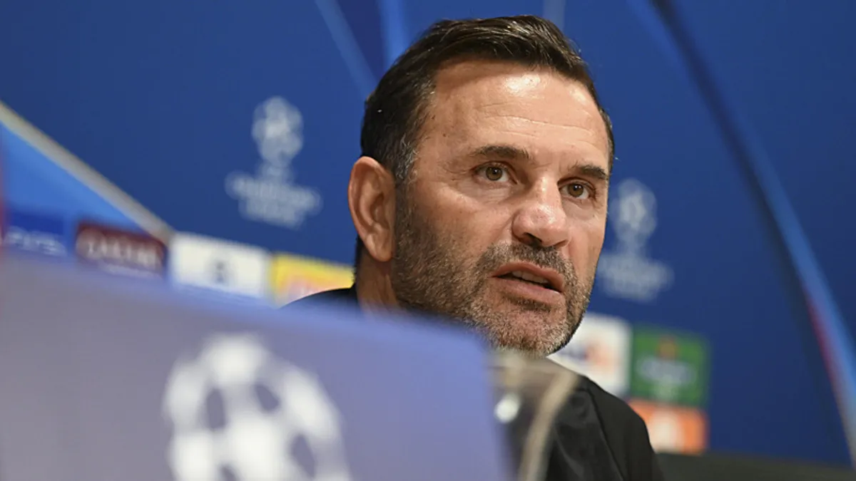 Galatasaray’da Okan Buruk’un hedefi belli oldu! Galatasaray’da Okan Buruk’un hedefi belli oldu!