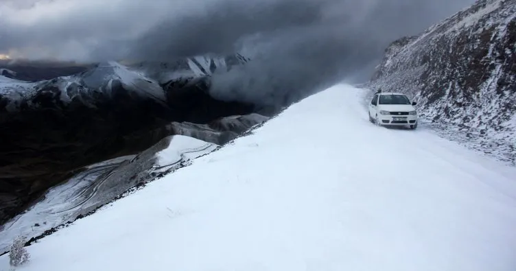 Erzurum’da kar ve tipi ulaşımı etkiledi