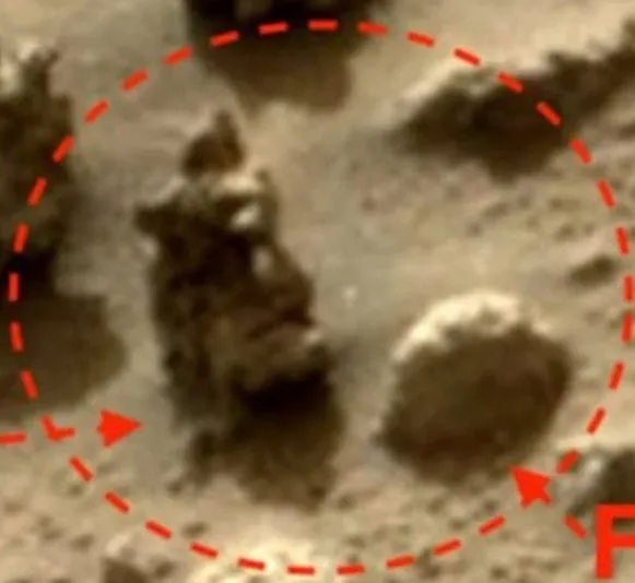 Mars'taki esrarengiz objeler kafaları karıştırdı!