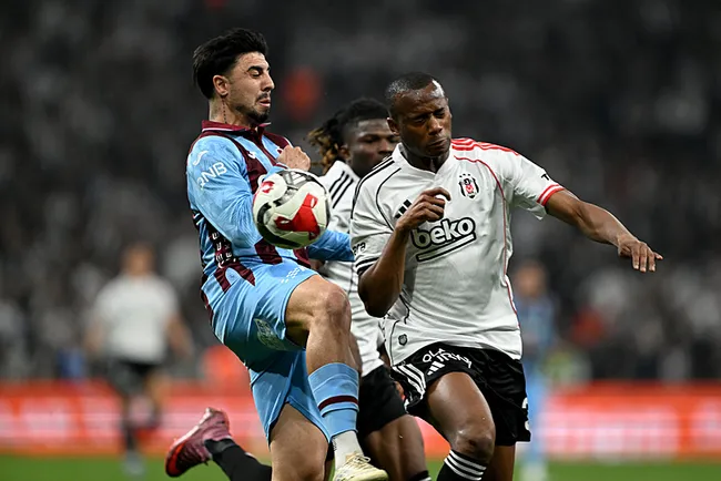 besiktas-trabzonspor-canli-besiktas-ile-trabzonspor-karsi-karsiya-ilk-yari-bitti-1778349610246.jpeg