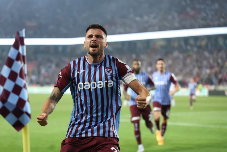 SON DAKİKA HABERLERİ: Trabzon’da tarihe geçen kırmızı kart! Beşiktaş maçında o anlar olay yarattı…