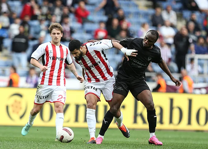 hatayspor-3-puani-3-golle-aldi-samsunspora-deplasmanda-soguk-dus-1710689498420.jpg
