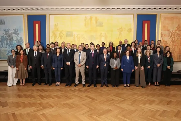 bakan-kurumdan-kopenhagda-cop31-diplomasisi-1779345120238.jpg